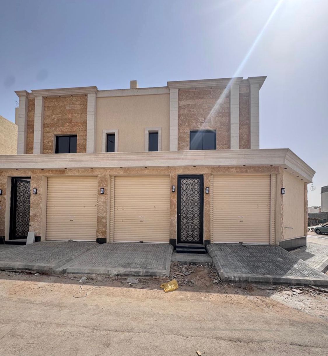 تاون هاوس (دورين أول وثاني )