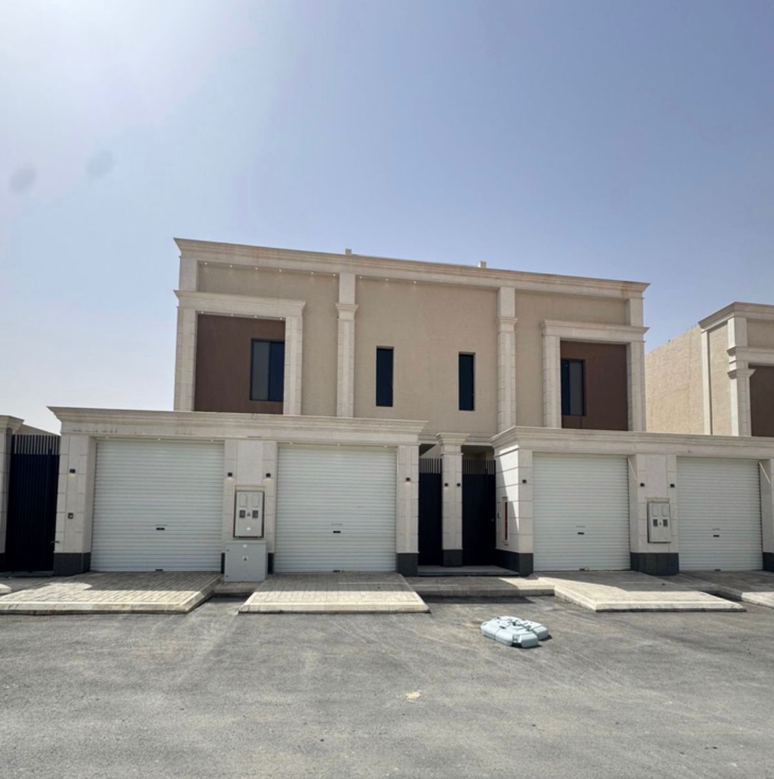 دور أرضي فاخر للبيع بحي الجنادرية – تصميم عصري وتشطيب ممتاز